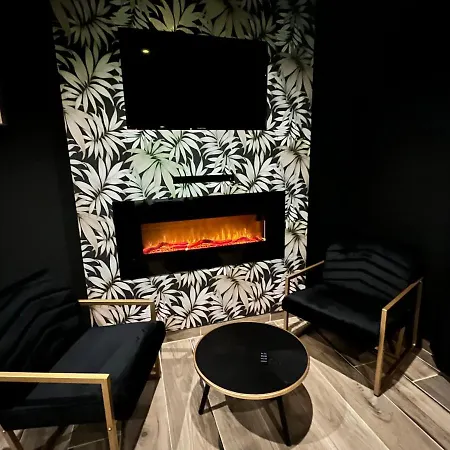 So Chic - Le Domaine